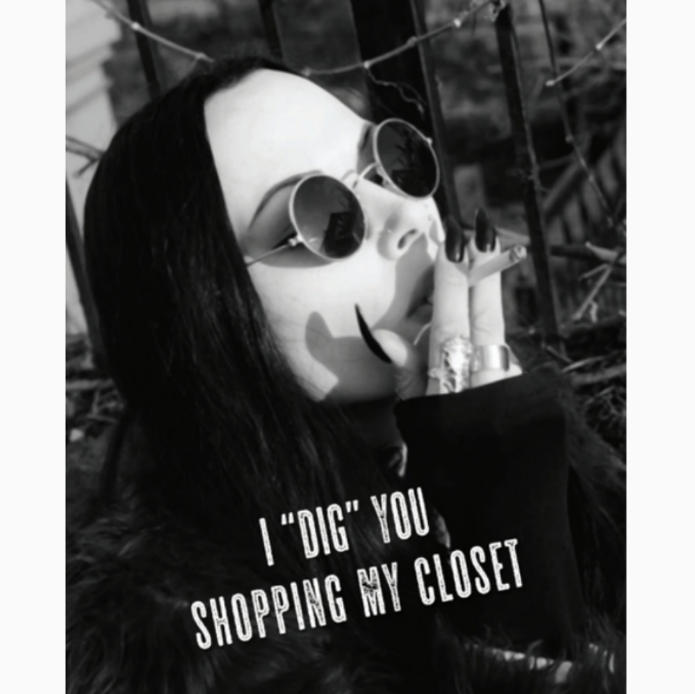 COPY - Postcards Morticia Diggin Your Closet 1 Set of 100